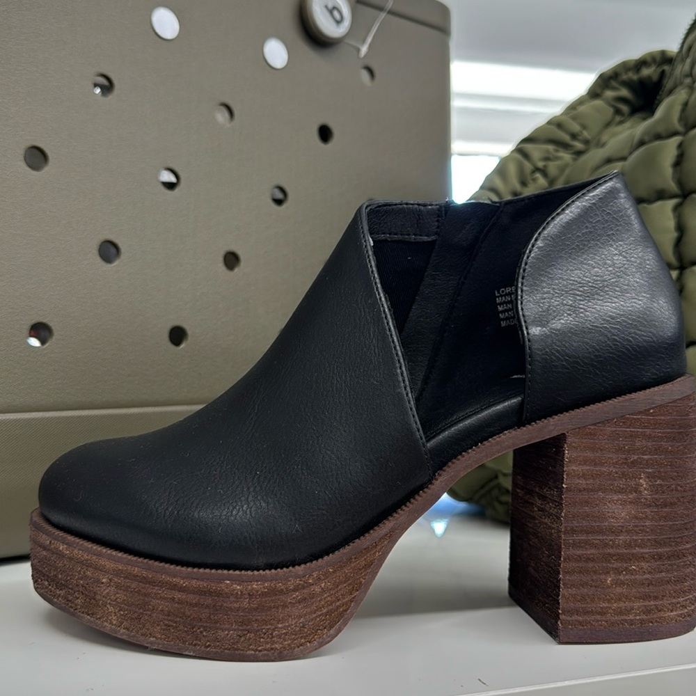 Laredo Clog